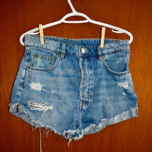 Ripped Jean Shorts | High Rise | M